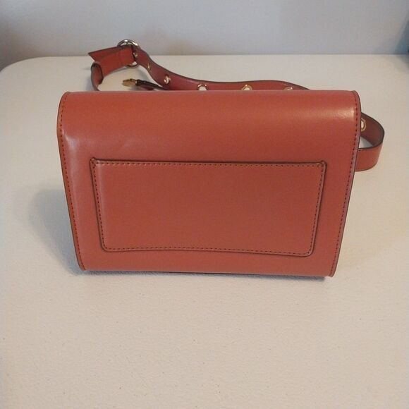 Charles & Keith Circular Buckle Crossbody Purse Bag Mauve Push Lock Closure - Picture 4 of 15